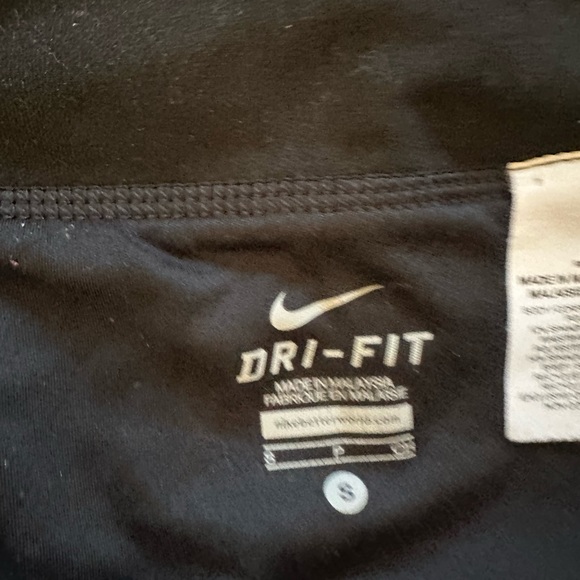 Nike small running shorts - Picture 2 of 2